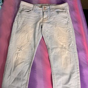 Arizona Ripped Mid-Calf/Short Jeans